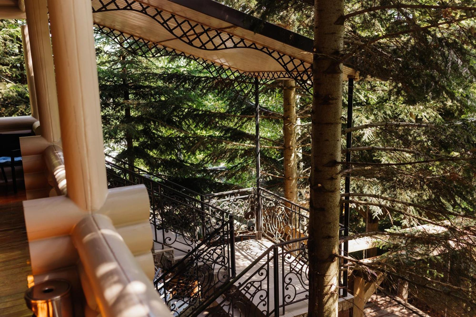 Forest House Migovo Exterior photo