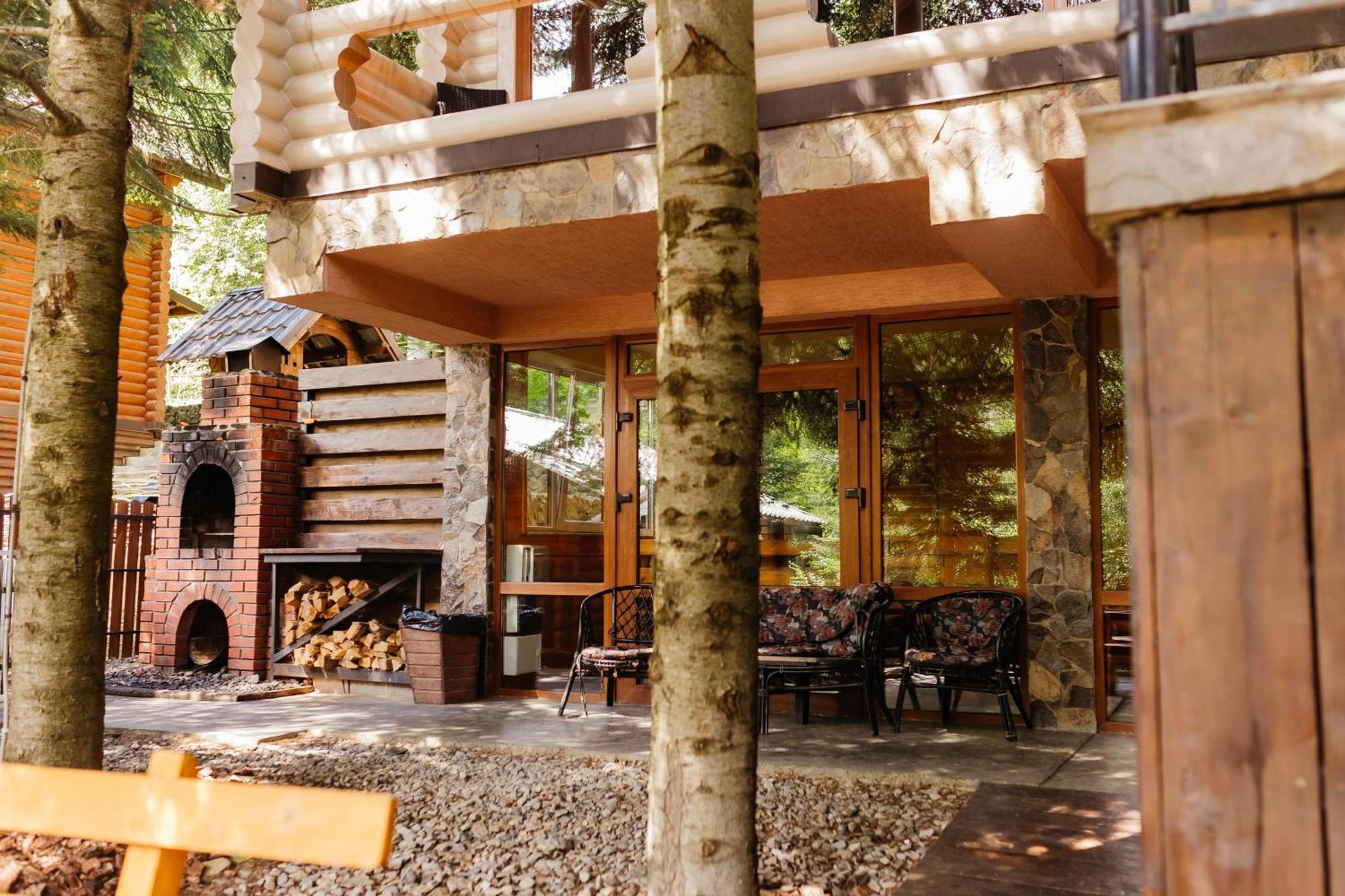 Forest House Migovo Exterior photo
