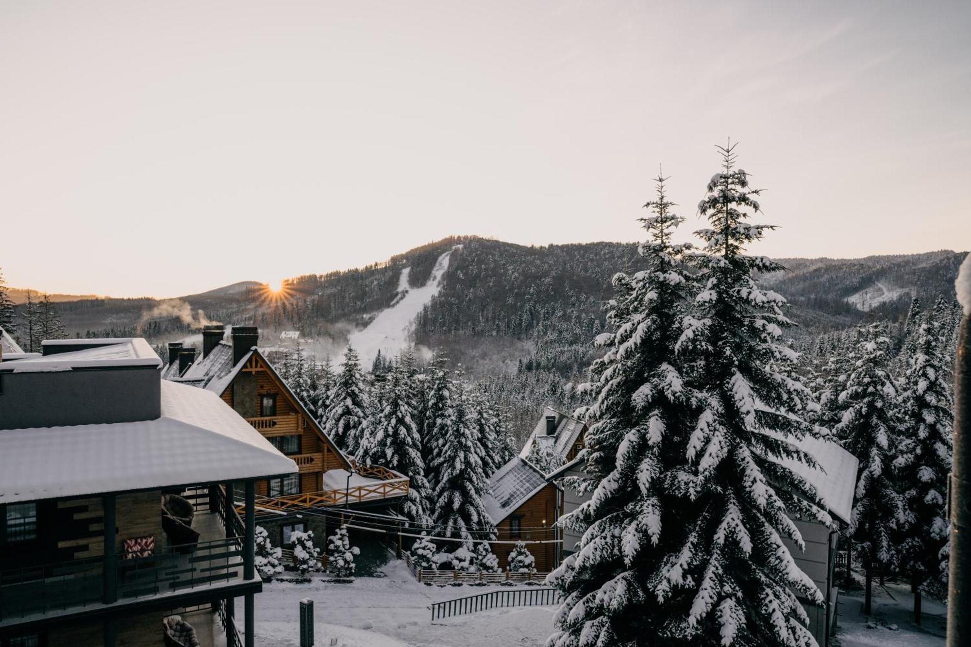 Forest House Migovo Exterior photo